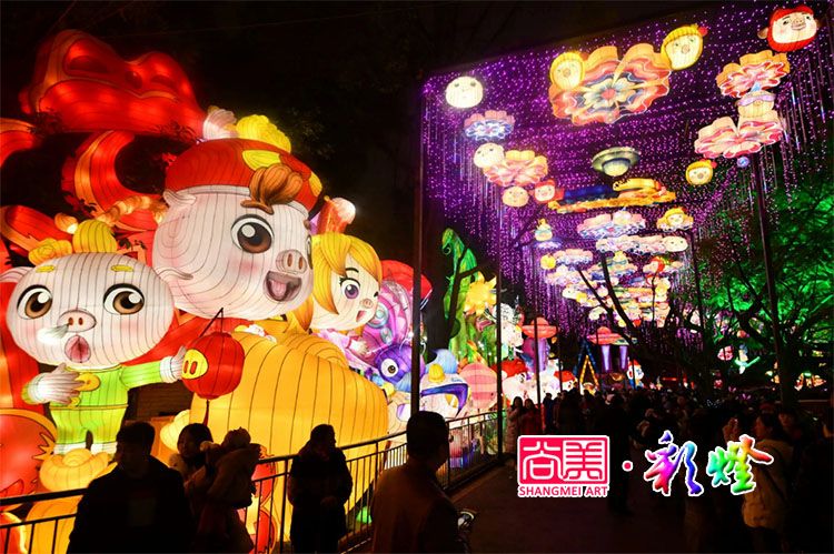 自貢彩燈體現(xiàn)了中國(guó)人的哪些民俗文化情感？